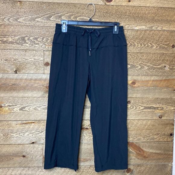 Lululemon Studio Cropped Capris Pants Black Elastic Waist Stretch Size 6 - Picture 2 of 7